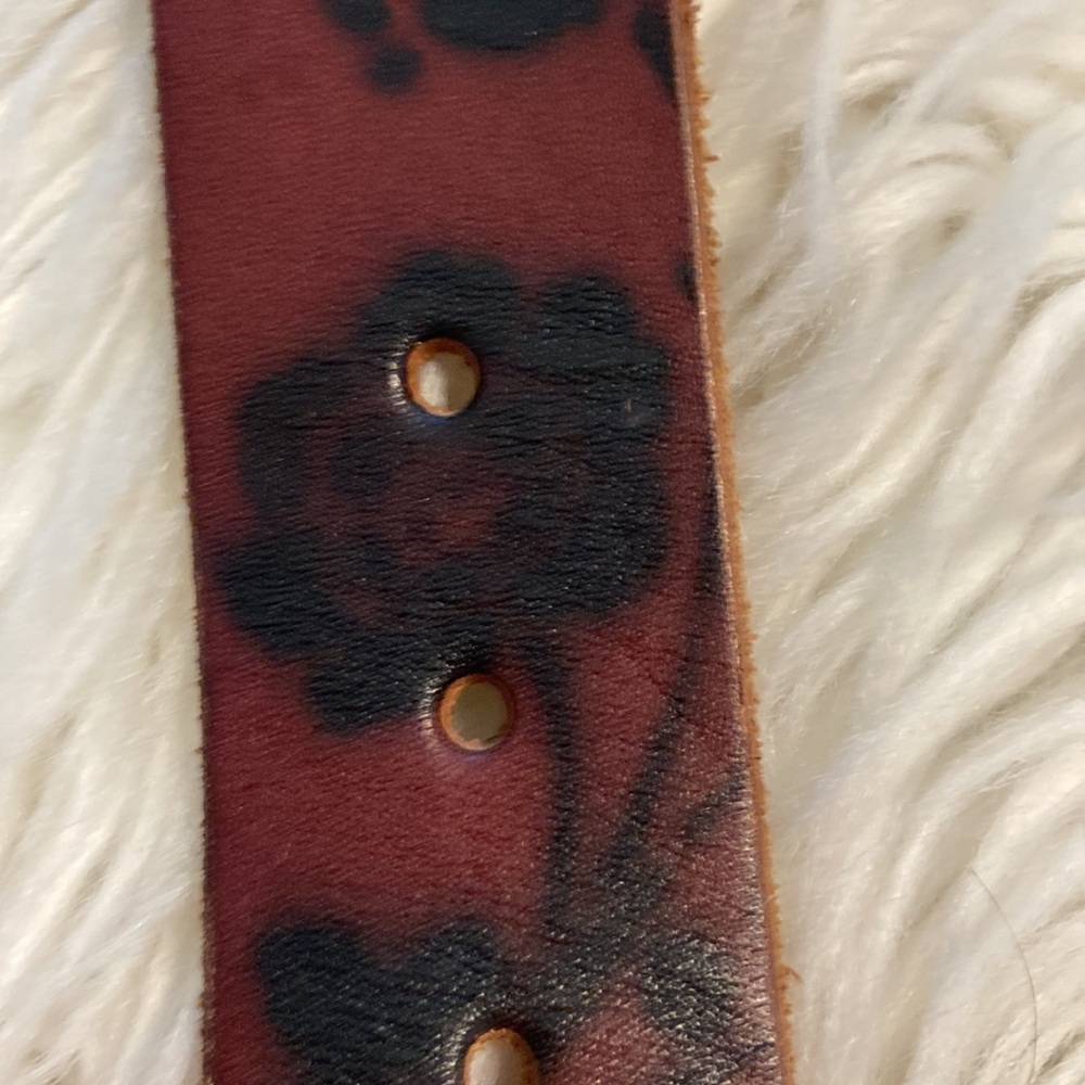 Lucky Brand Brown &Black  Leather Belt with Distressed Finish and silver buckle - Picture 7 of 12